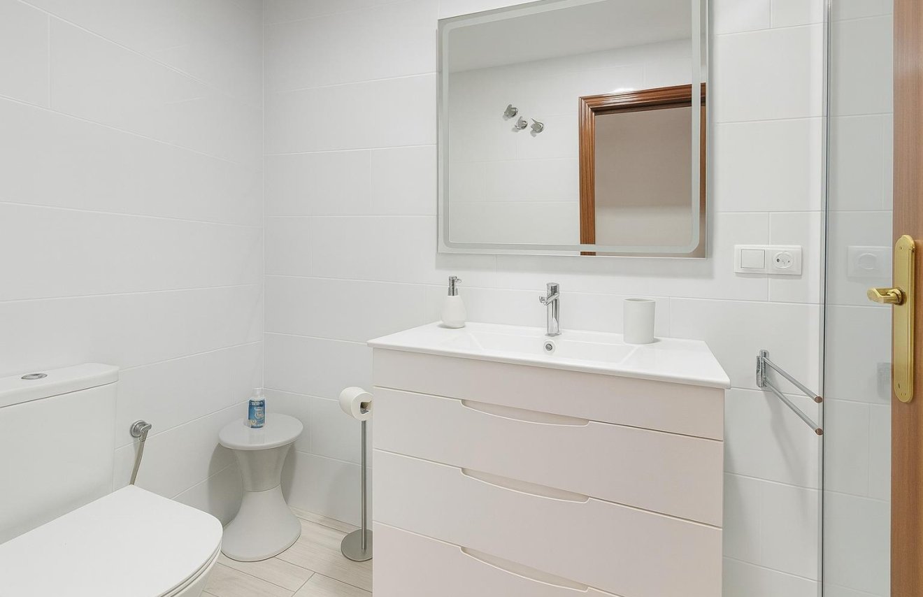 Revente - Planta baja - Torrevieja - Acequion