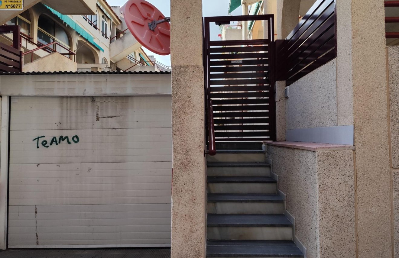 Revente - Planta baja - Torrevieja - Acequion