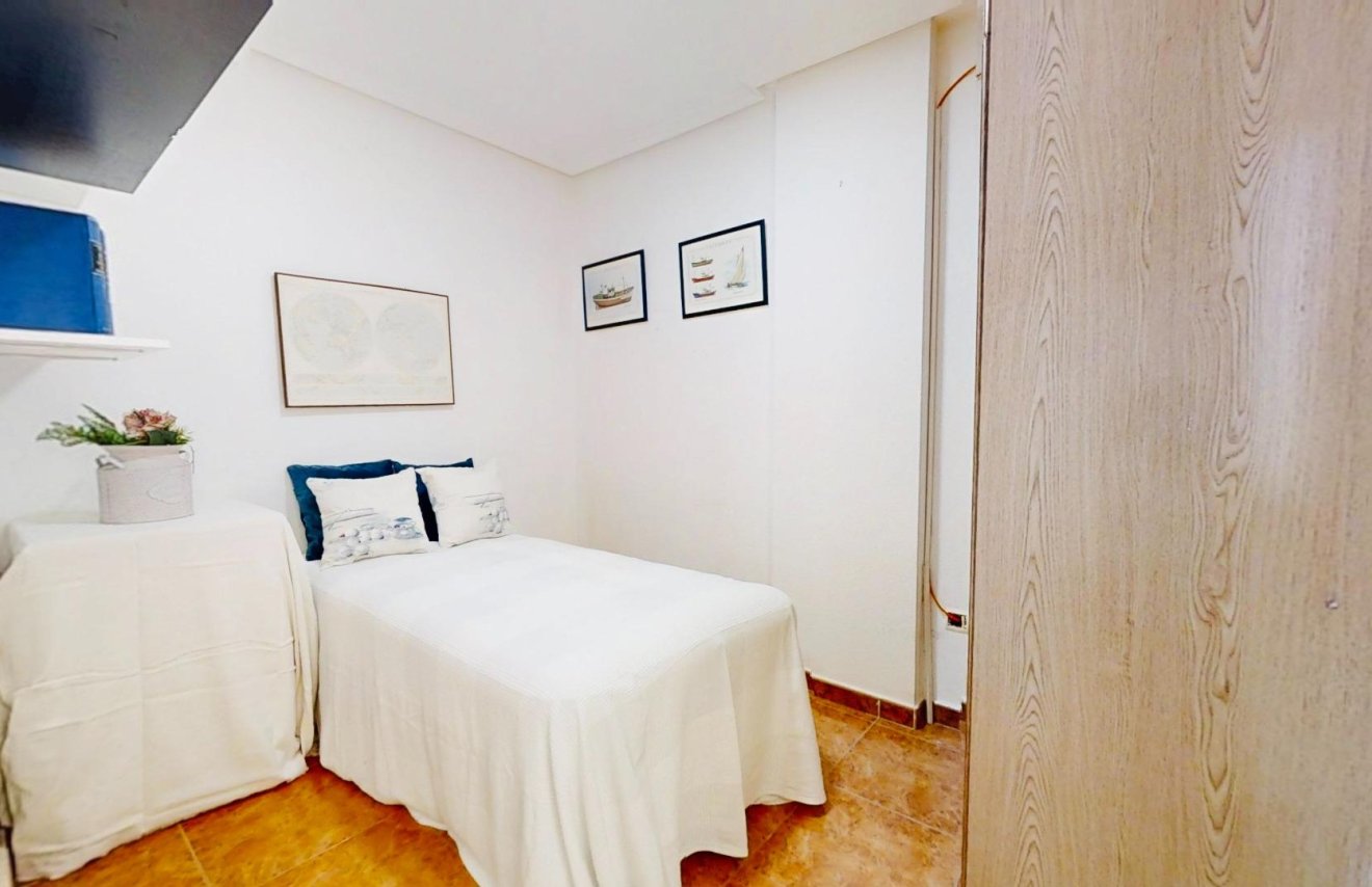 Resale - Piso - Torrevieja - Centro