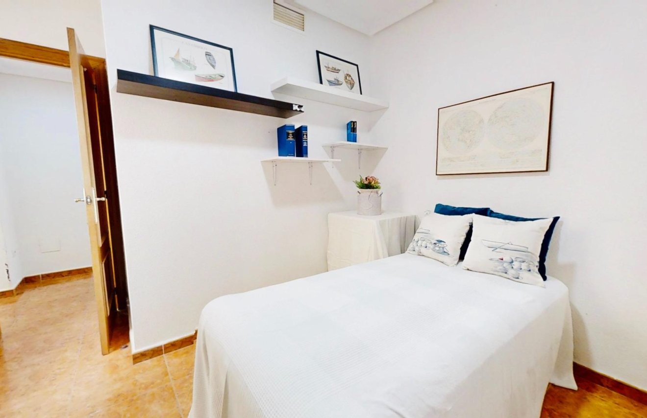 Resale - Piso - Torrevieja - Centro