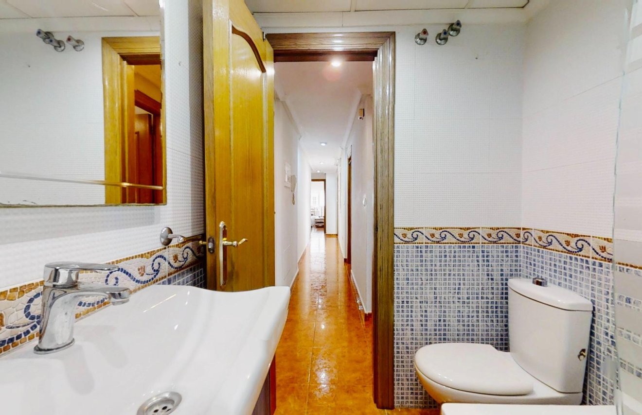 Resale - Piso - Torrevieja - Centro