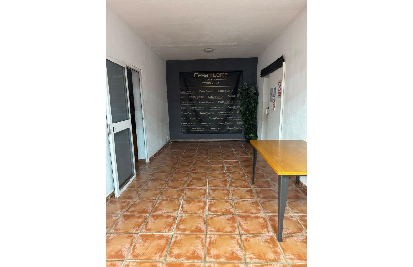 Revente - Local comercial - Torrevieja - Playa de los Locos