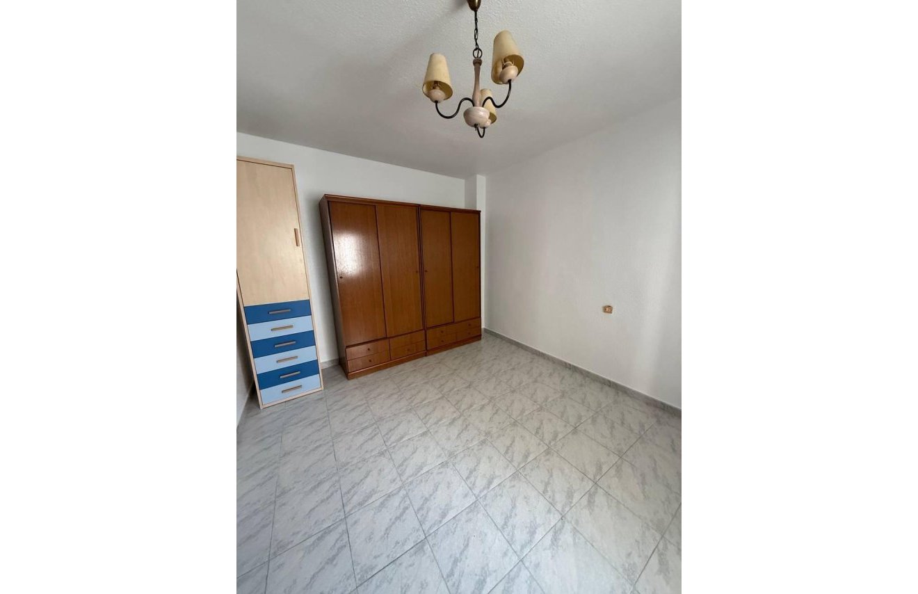 Revente - Apartamento - Torrevieja - Estacion de autobuses