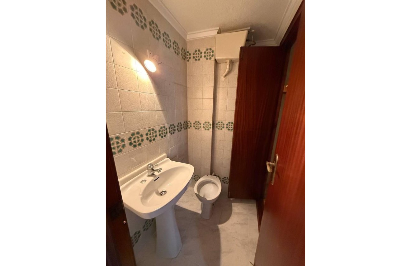 Revente - Apartamento - Torrevieja - Estacion de autobuses