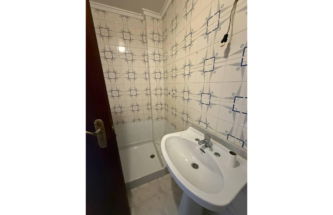 Revente - Apartamento - Torrevieja - Estacion de autobuses