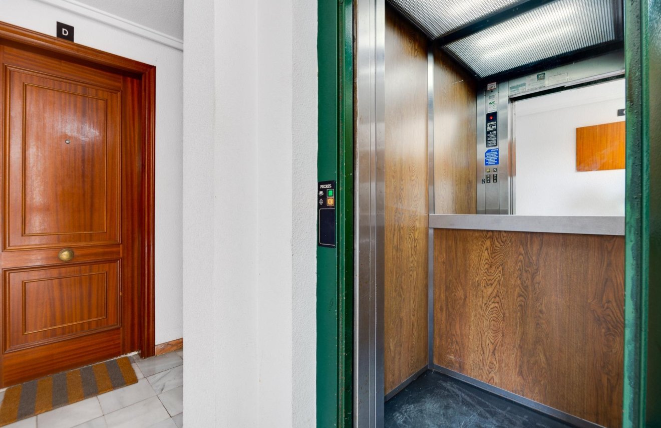 Reventa - Apartamento - Torrevieja - Las Piscinas Naturales