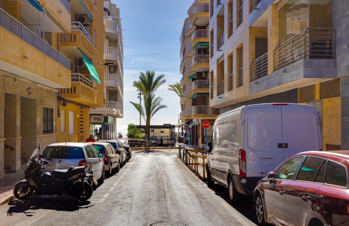 Reventa - Apartamento - Torrevieja - Las Piscinas Naturales