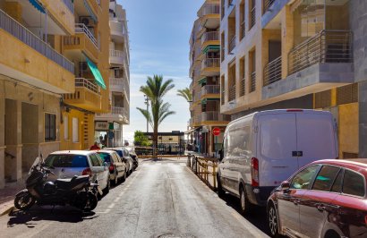 Reventa - Apartamento - Torrevieja - Las Piscinas Naturales