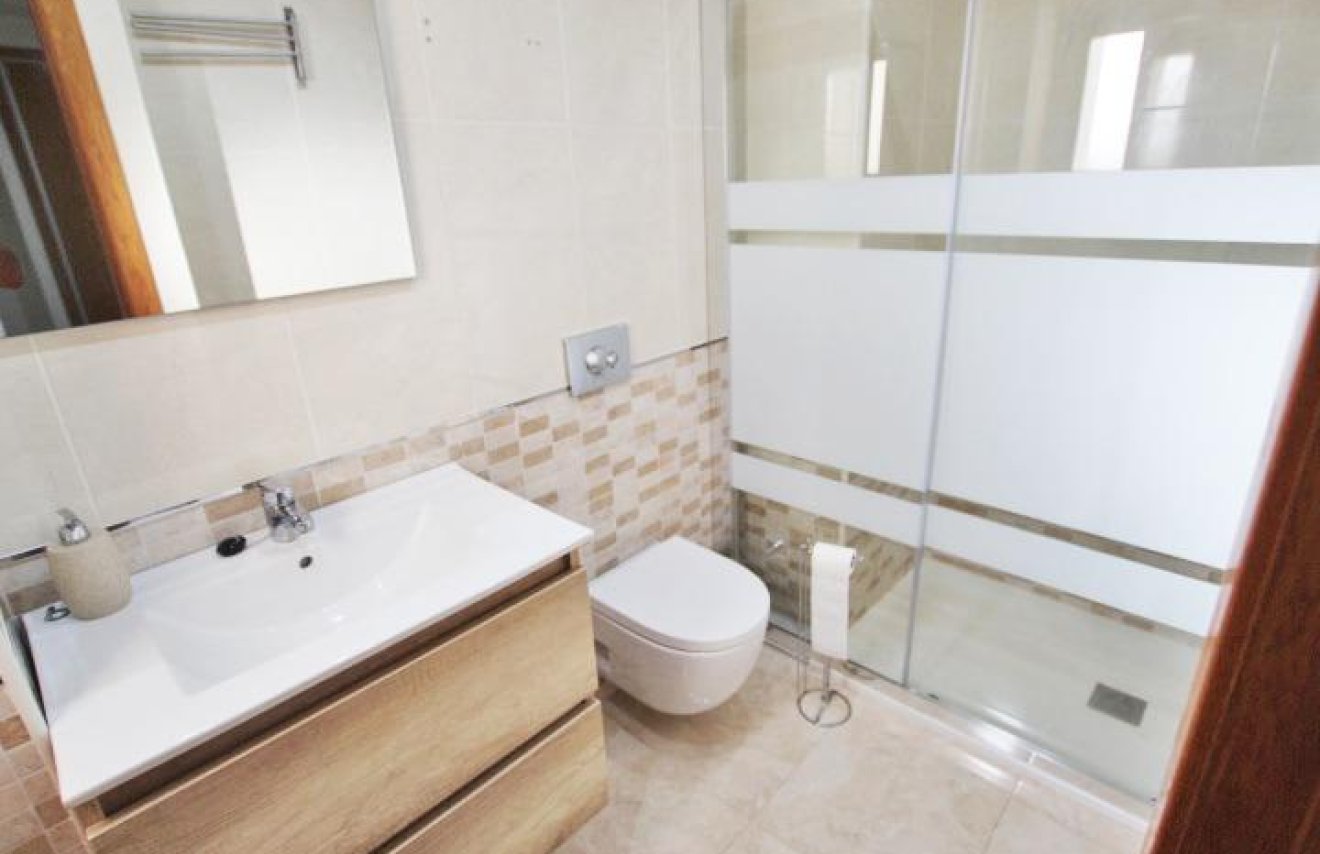 Alquiler a largo plazo - Apartamento - Guardamar del Segura - Pueblo