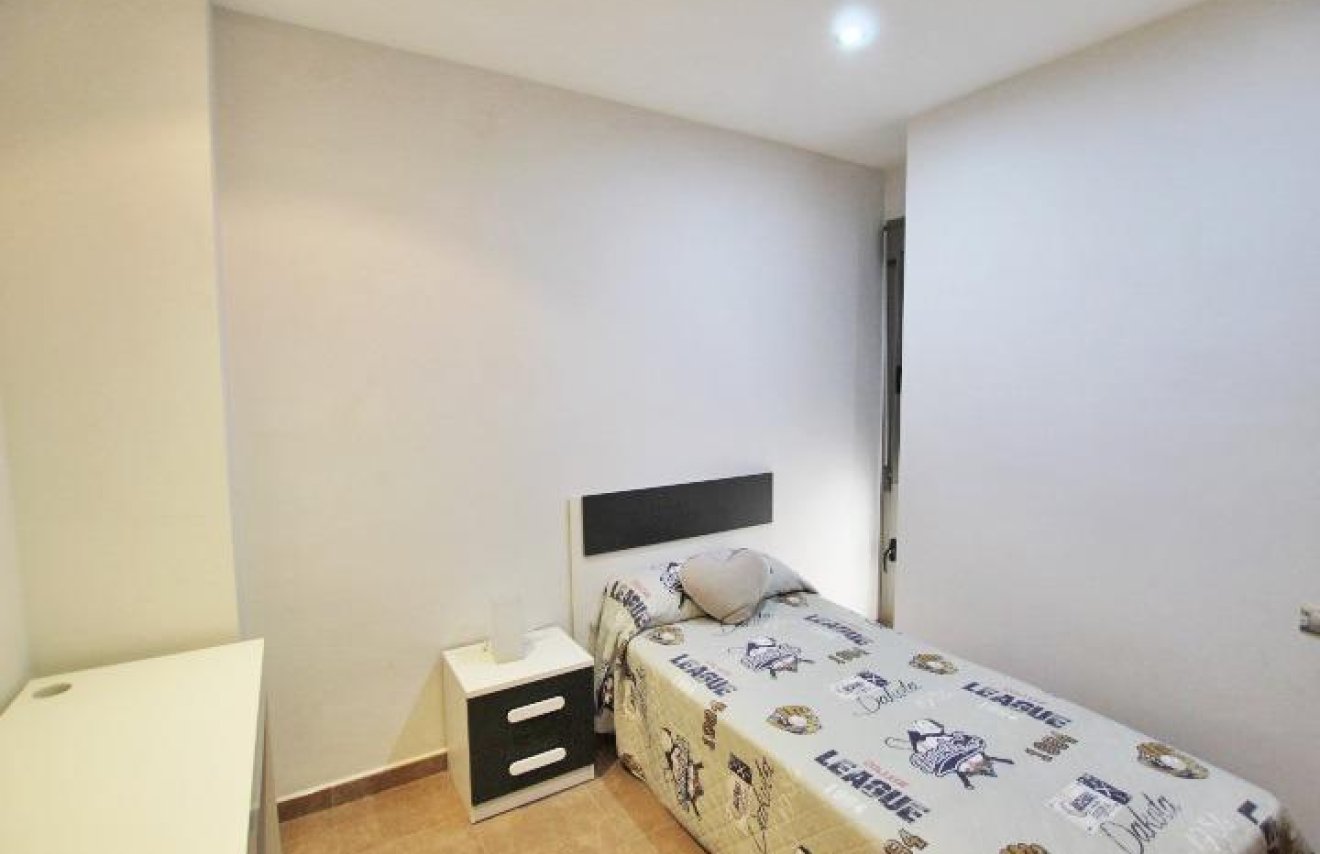 Alquiler a largo plazo - Apartamento - Guardamar del Segura - Pueblo