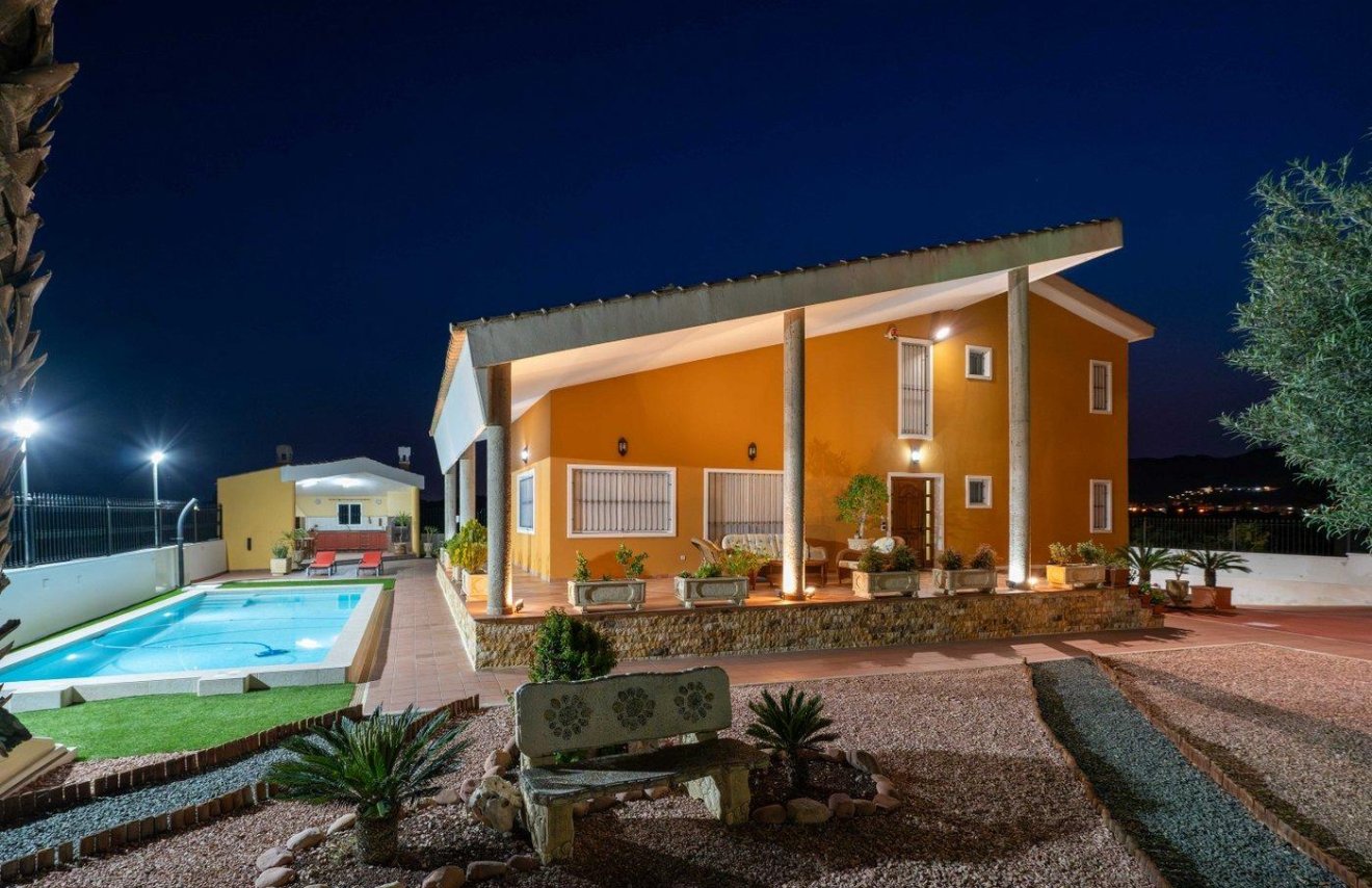 Revente - Chalet - Orihuela - Orihuela Ciudad