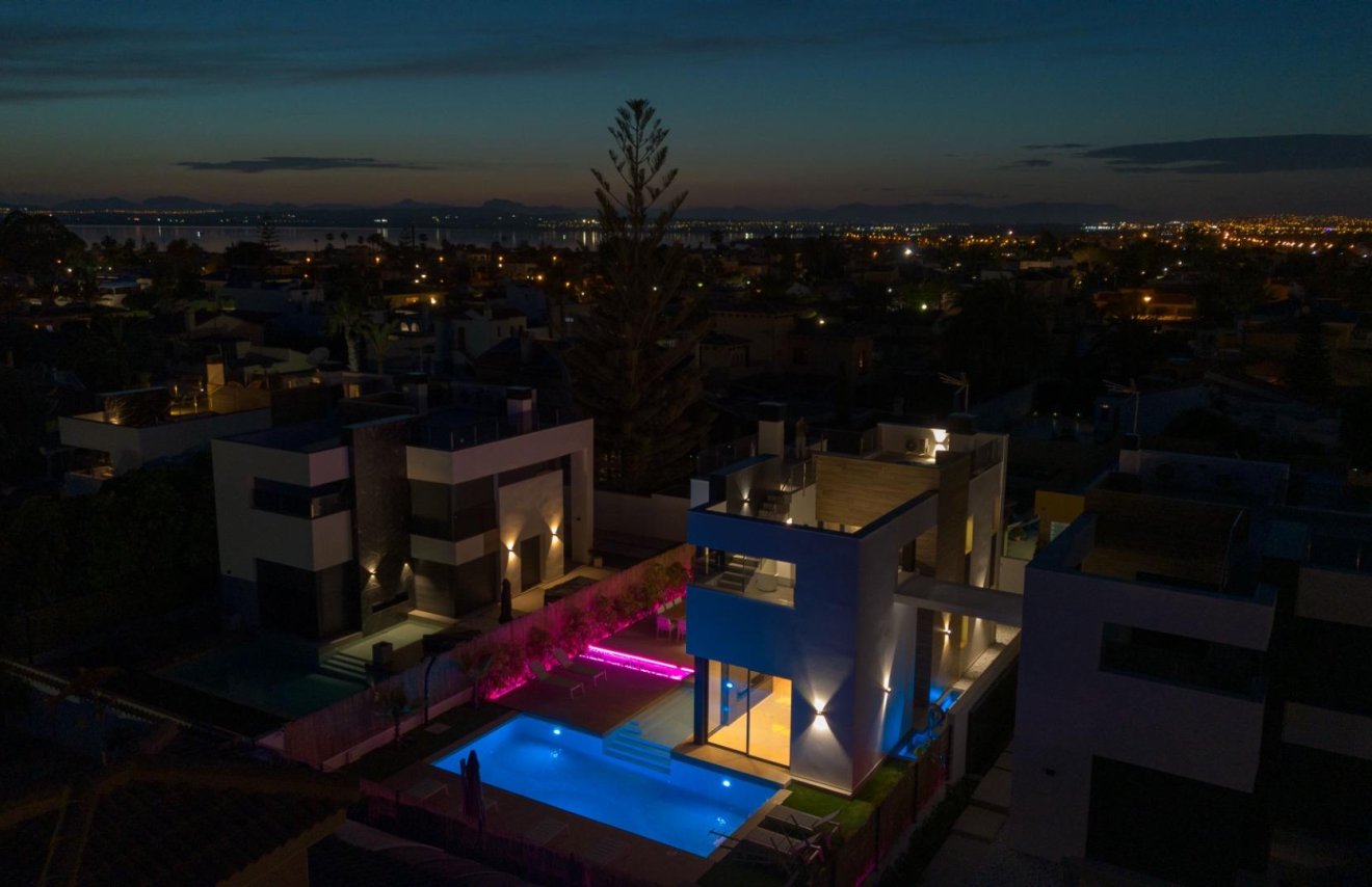 Reventa - Villa - Torrevieja - Torreta florida