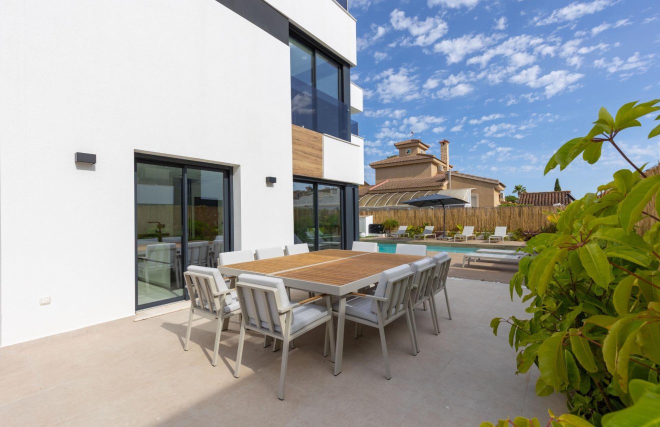 Reventa - Villa - Torrevieja - Torreta florida