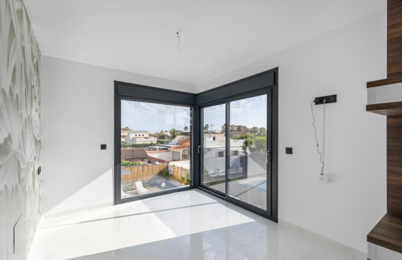 Reventa - Villa - Torrevieja - Torreta florida