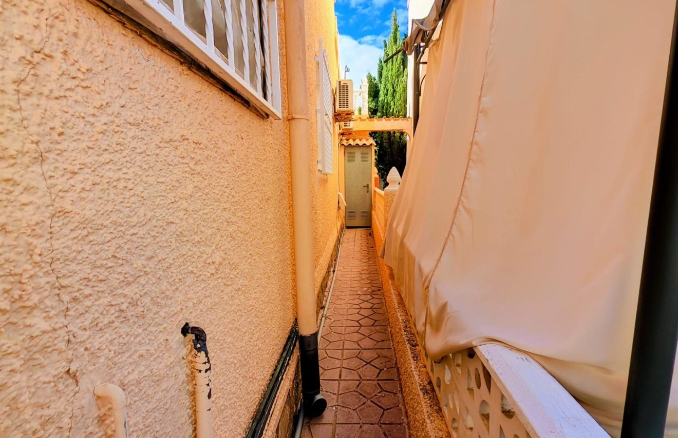 Reventa - Chalet - Orihuela Costa - La Florida