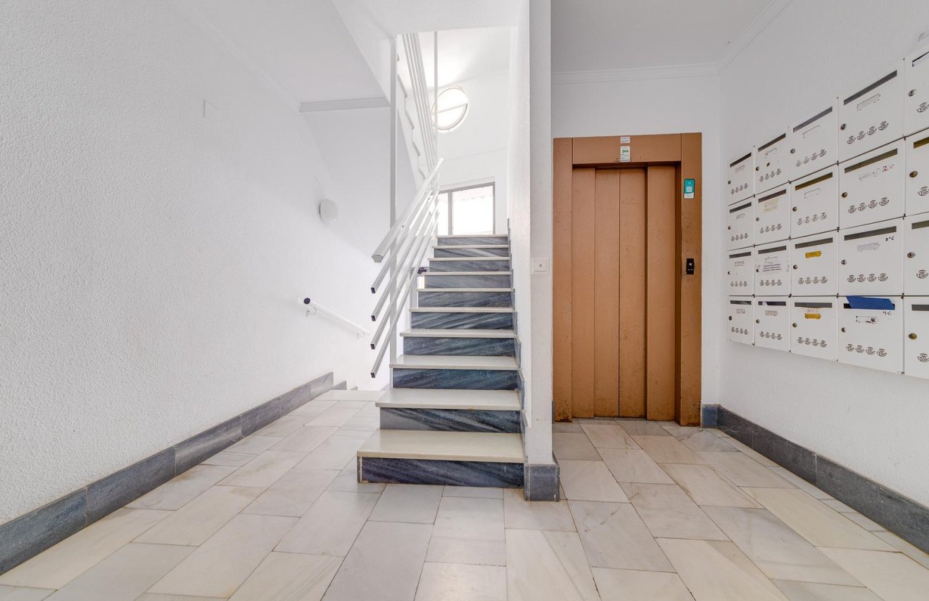 Reventa - Apartamento - Torrevieja - Playa del Cura