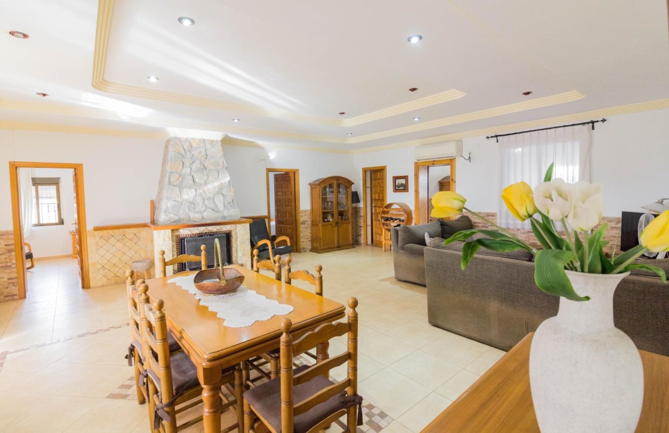 Reventa - Chalet - Redován - BARRIO LOS BENITOS