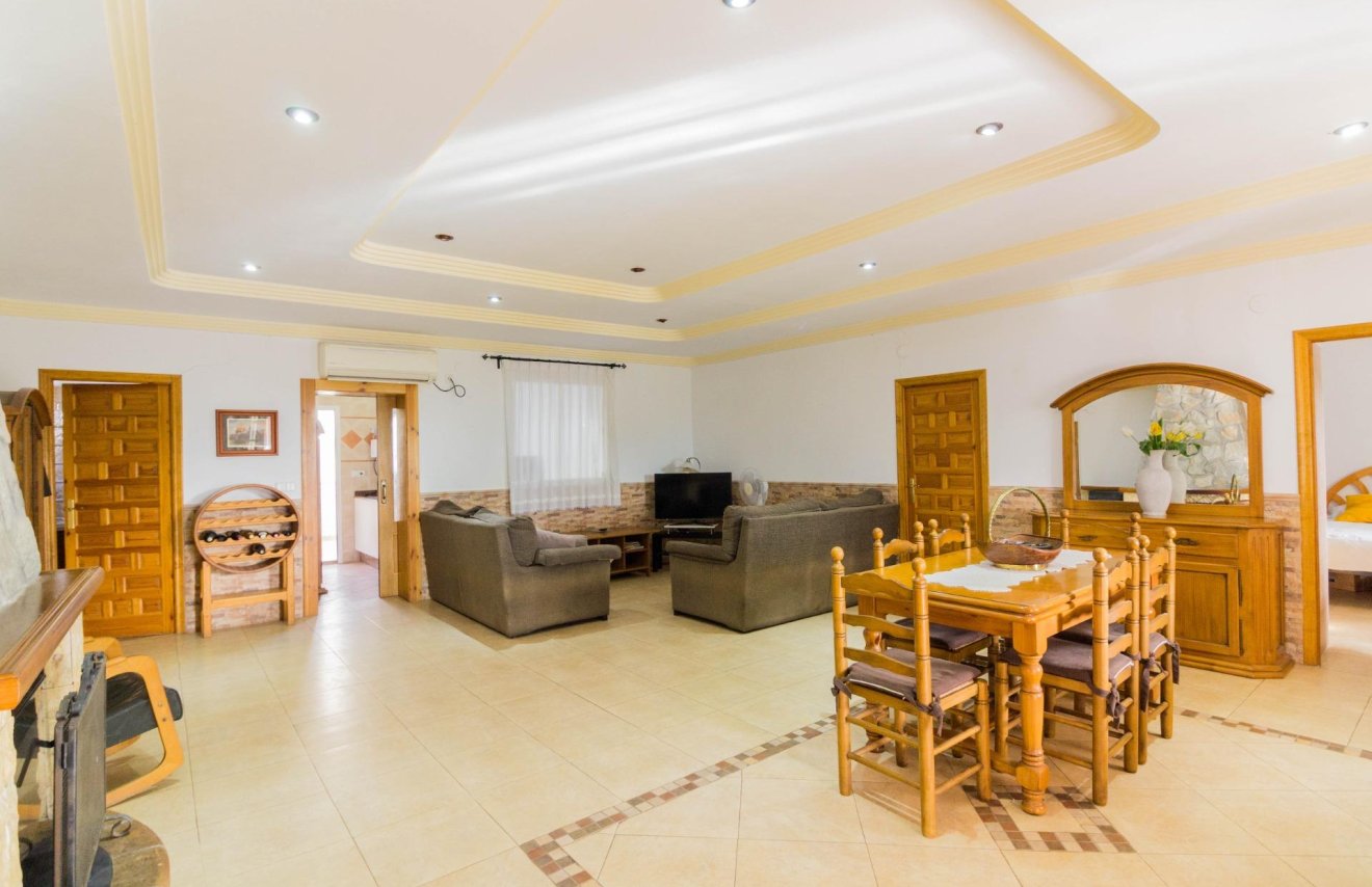 Reventa - Chalet - Redován - BARRIO LOS BENITOS