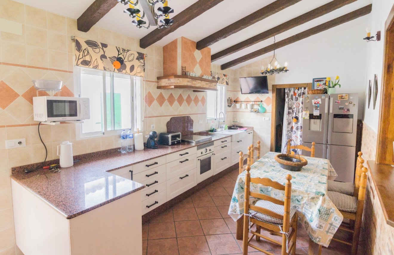 Reventa - Chalet - Redován - BARRIO LOS BENITOS