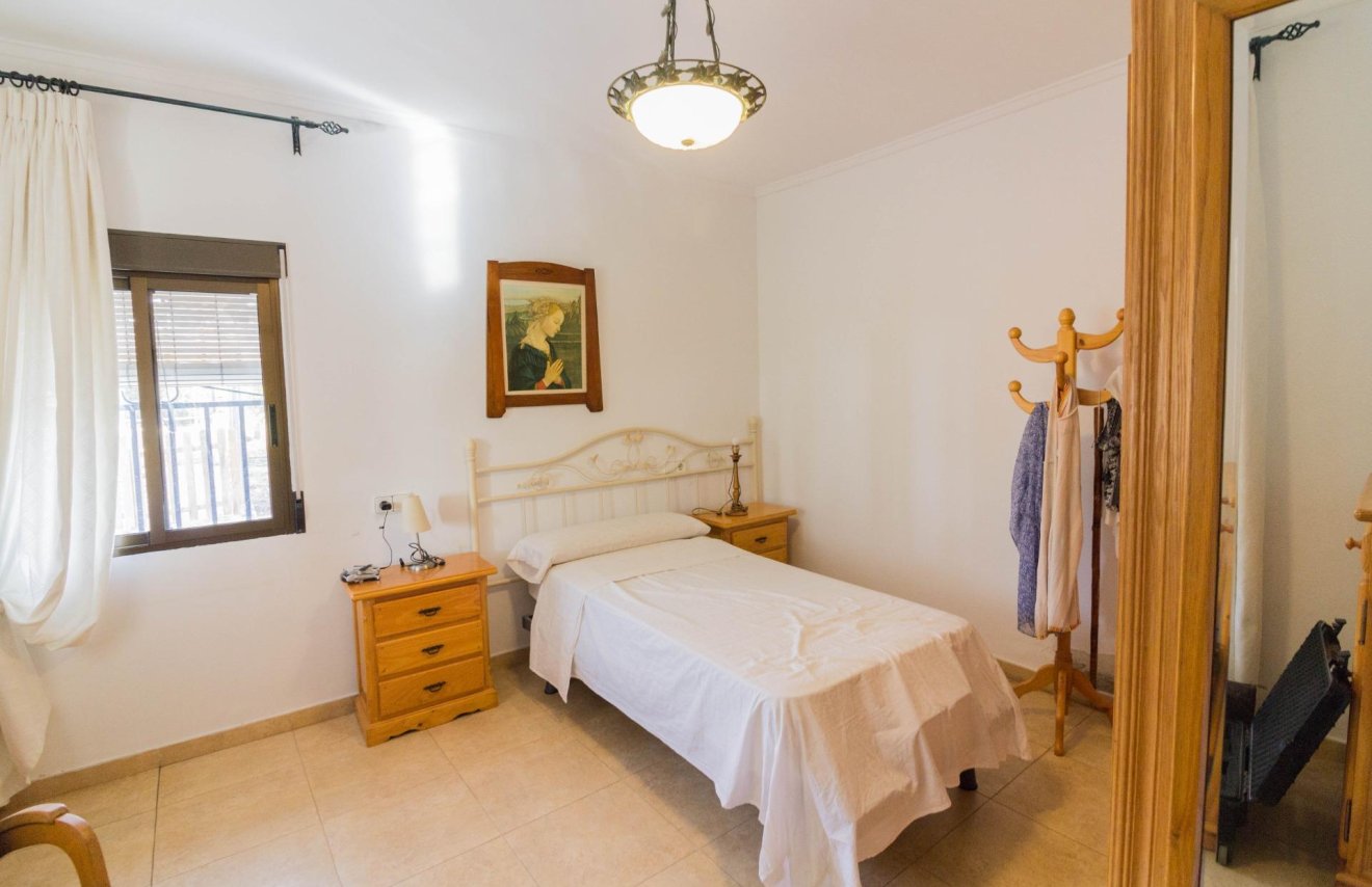 Reventa - Chalet - Redován - BARRIO LOS BENITOS