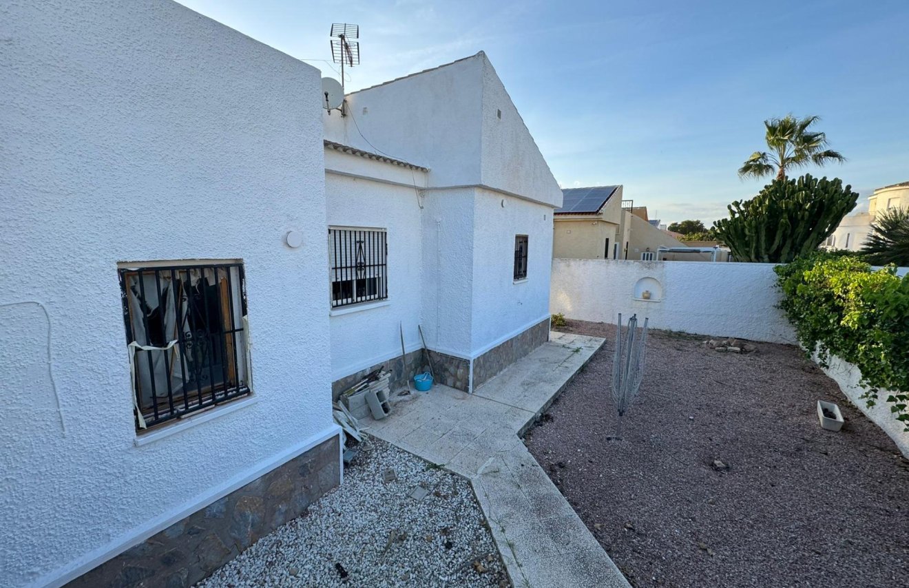 Reventa - Chalet - Torrevieja - San luis