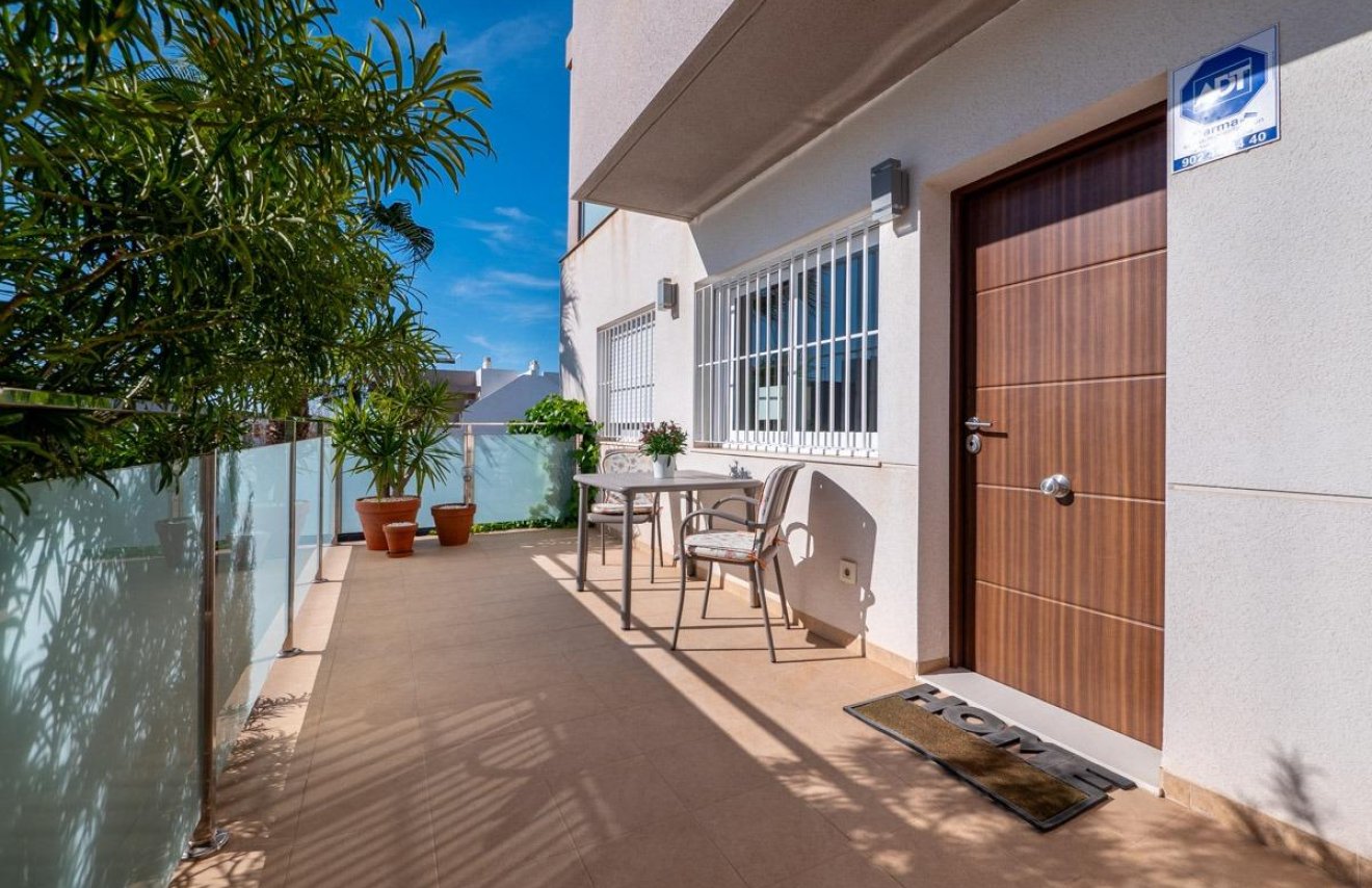 Reventa - Casa Tipo Dúplex - Torrevieja - Aguas Nuevas