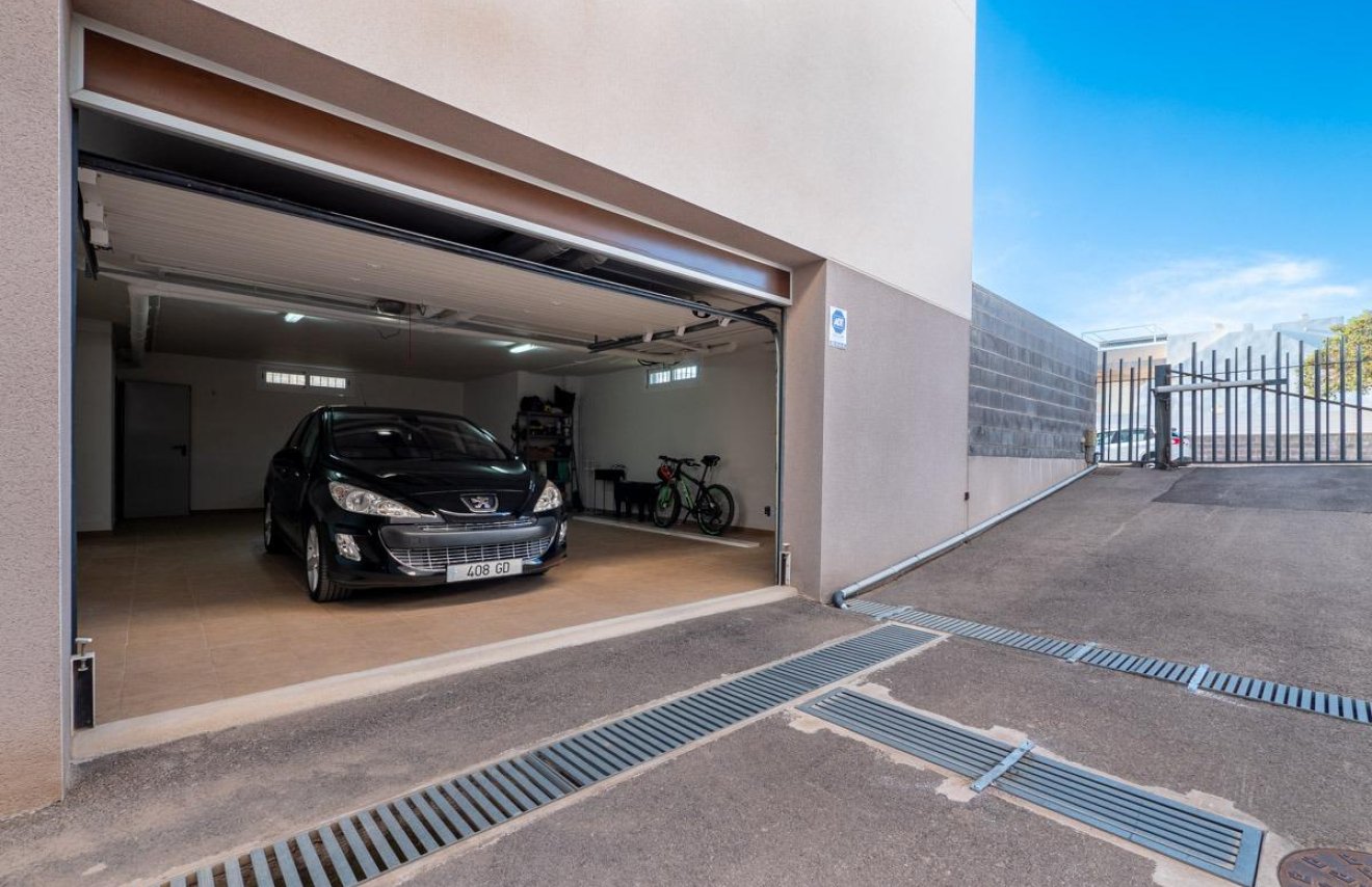 Reventa - Casa Tipo Dúplex - Torrevieja - Aguas Nuevas