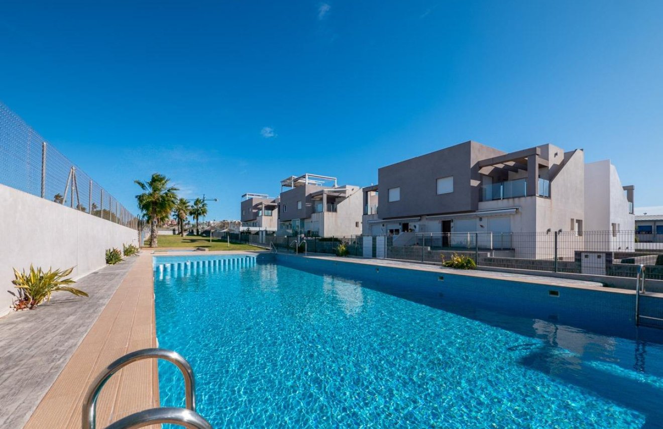 Reventa - Casa Tipo Dúplex - Torrevieja - Aguas Nuevas