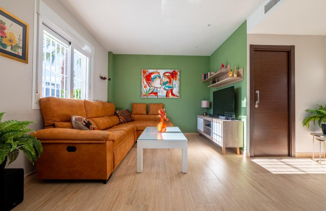 Reventa - Casa Tipo Dúplex - Torrevieja - Aguas Nuevas