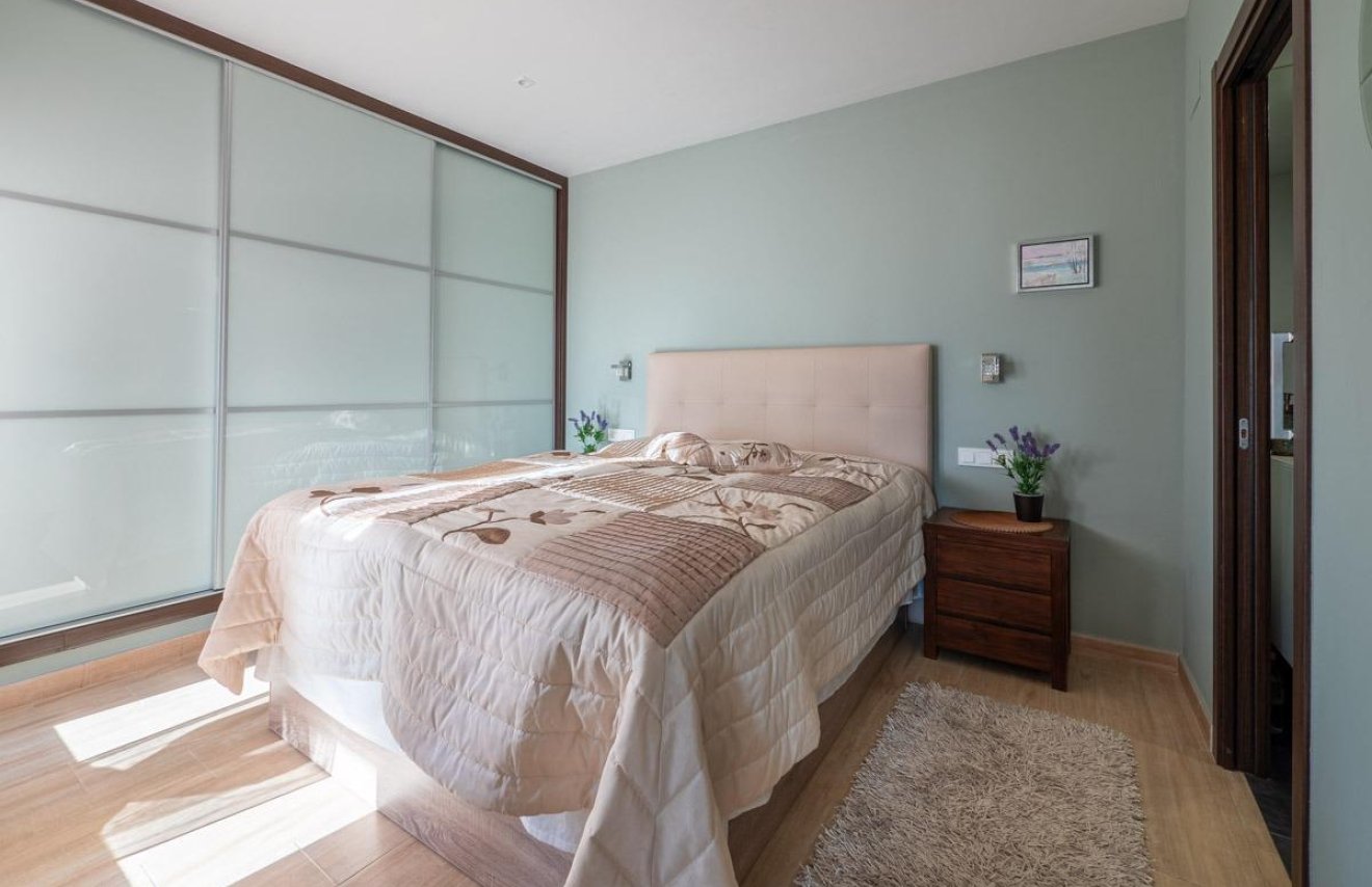 Reventa - Casa Tipo Dúplex - Torrevieja - Aguas Nuevas