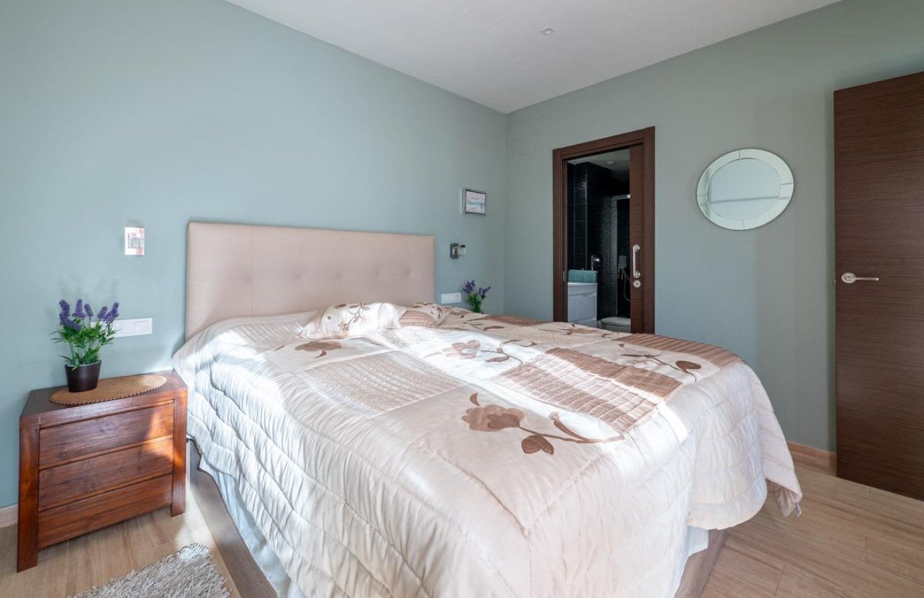 Reventa - Casa Tipo Dúplex - Torrevieja - Aguas Nuevas