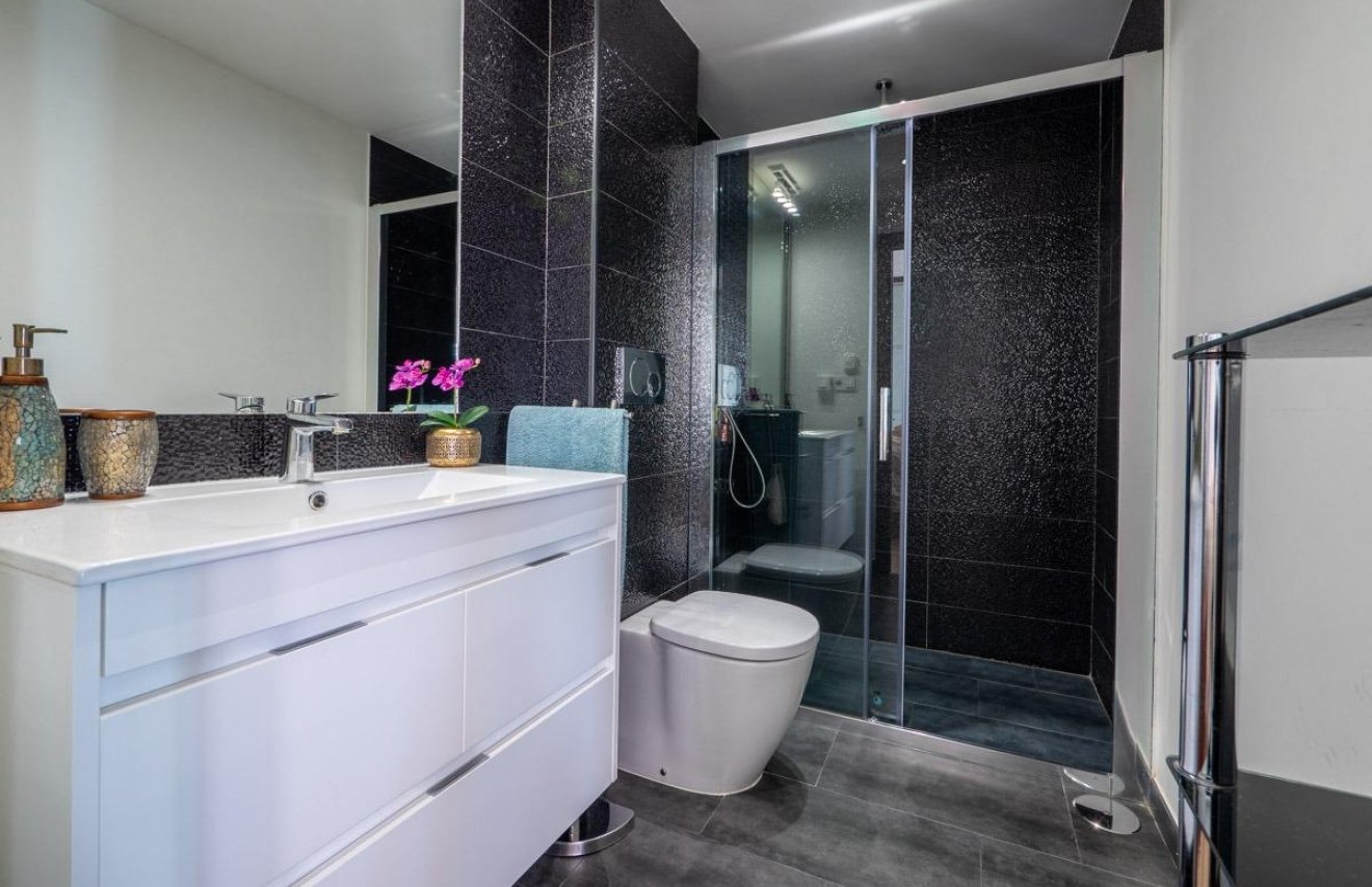 Reventa - Casa Tipo Dúplex - Torrevieja - Aguas Nuevas