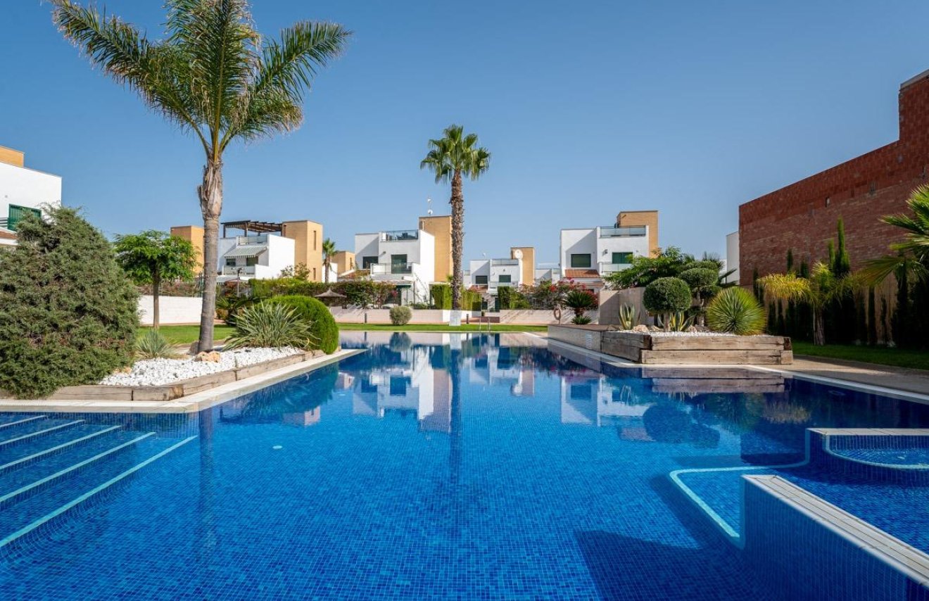 Reventa - Villa - Ciudad quesada - Altos del golf i