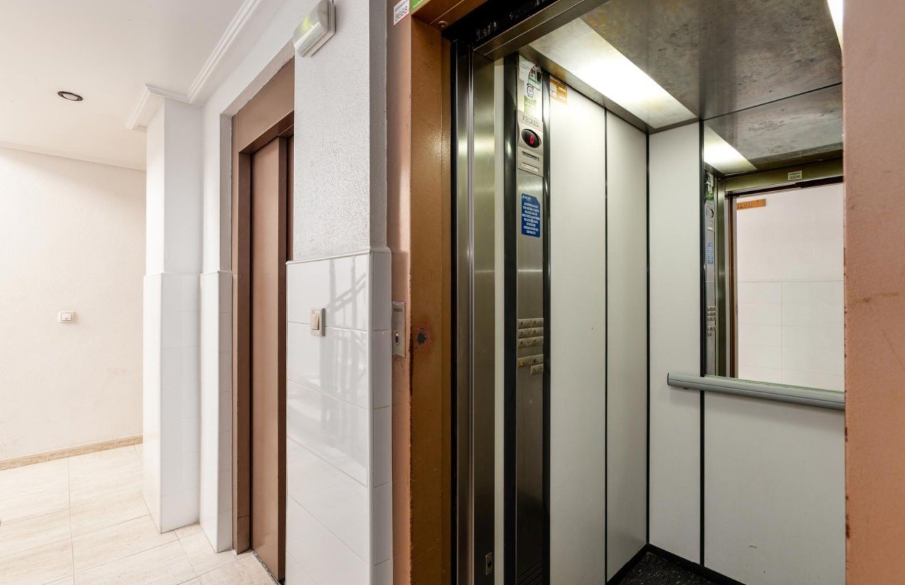 Reventa - Apartamento - Torrevieja - Playa del Cura