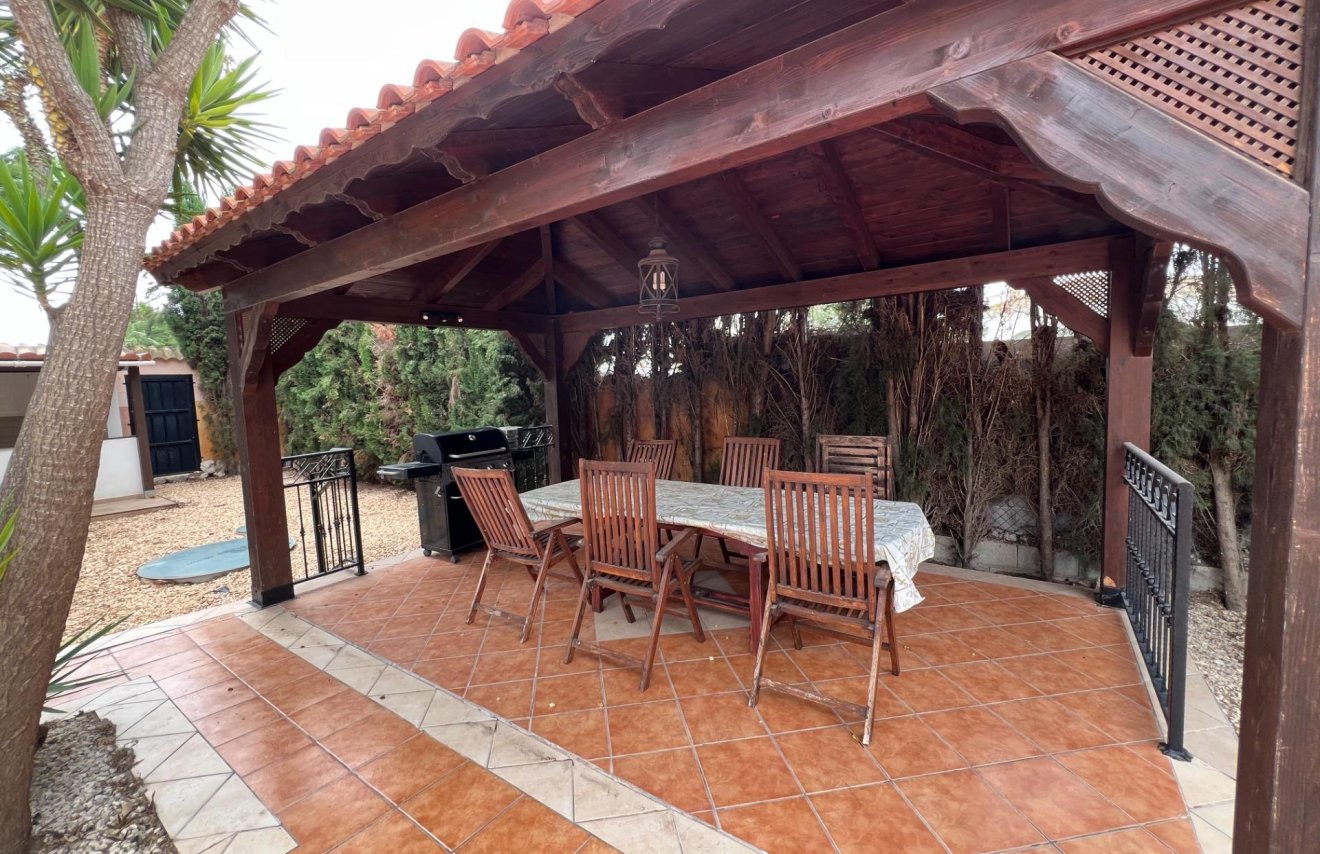 Reventa - Villa - Dolores - CMNO. ESCORREDOR