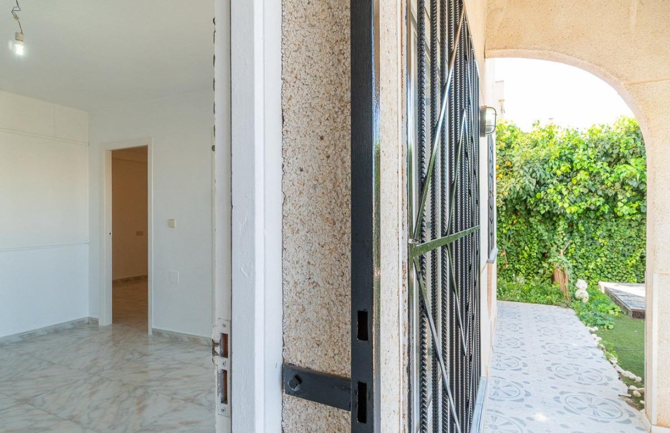 Reventa - Adosado - Torrevieja - Carrefour