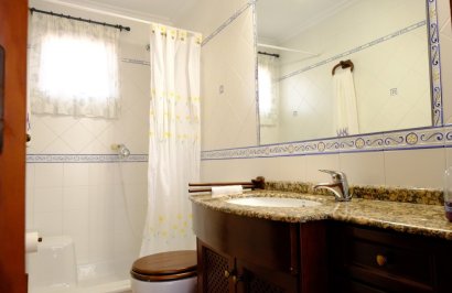 Reventa - Chalet - Orihuela - Orihuela Ciudad