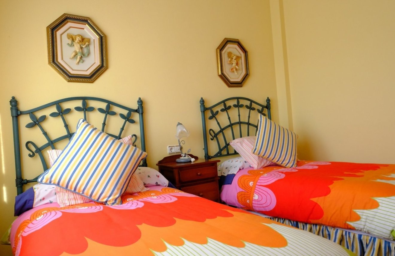 Reventa - Chalet - Orihuela - Orihuela Ciudad