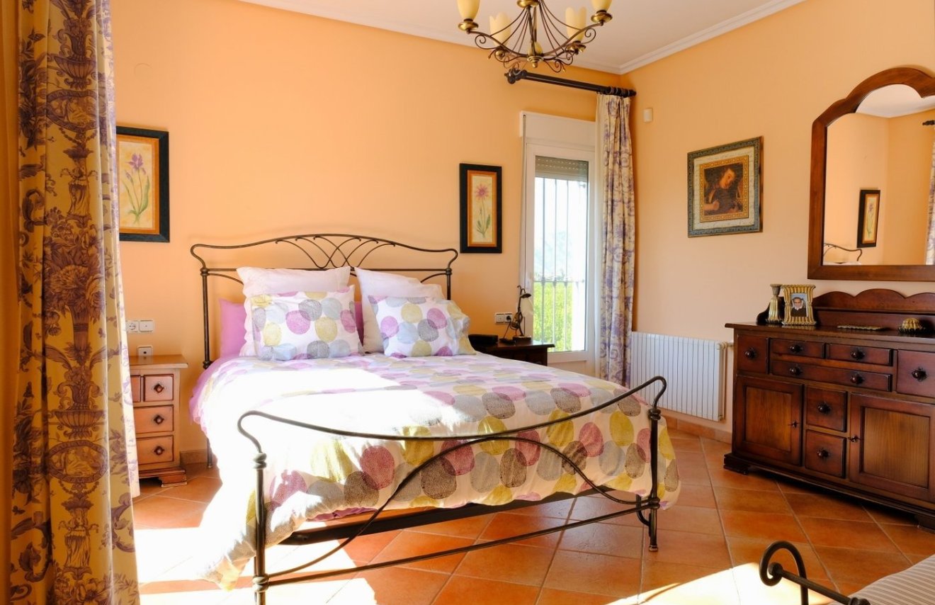 Reventa - Chalet - Orihuela - Orihuela Ciudad