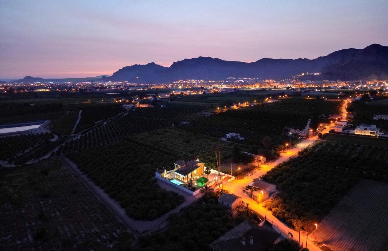 Reventa - Chalet - Orihuela - Orihuela Ciudad