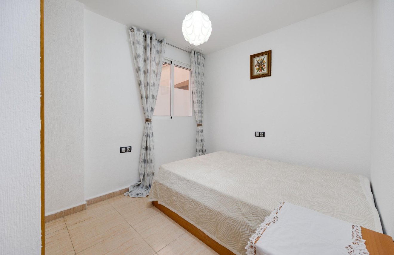 Resale - Apartamento - Torrevieja - Playa del Cura