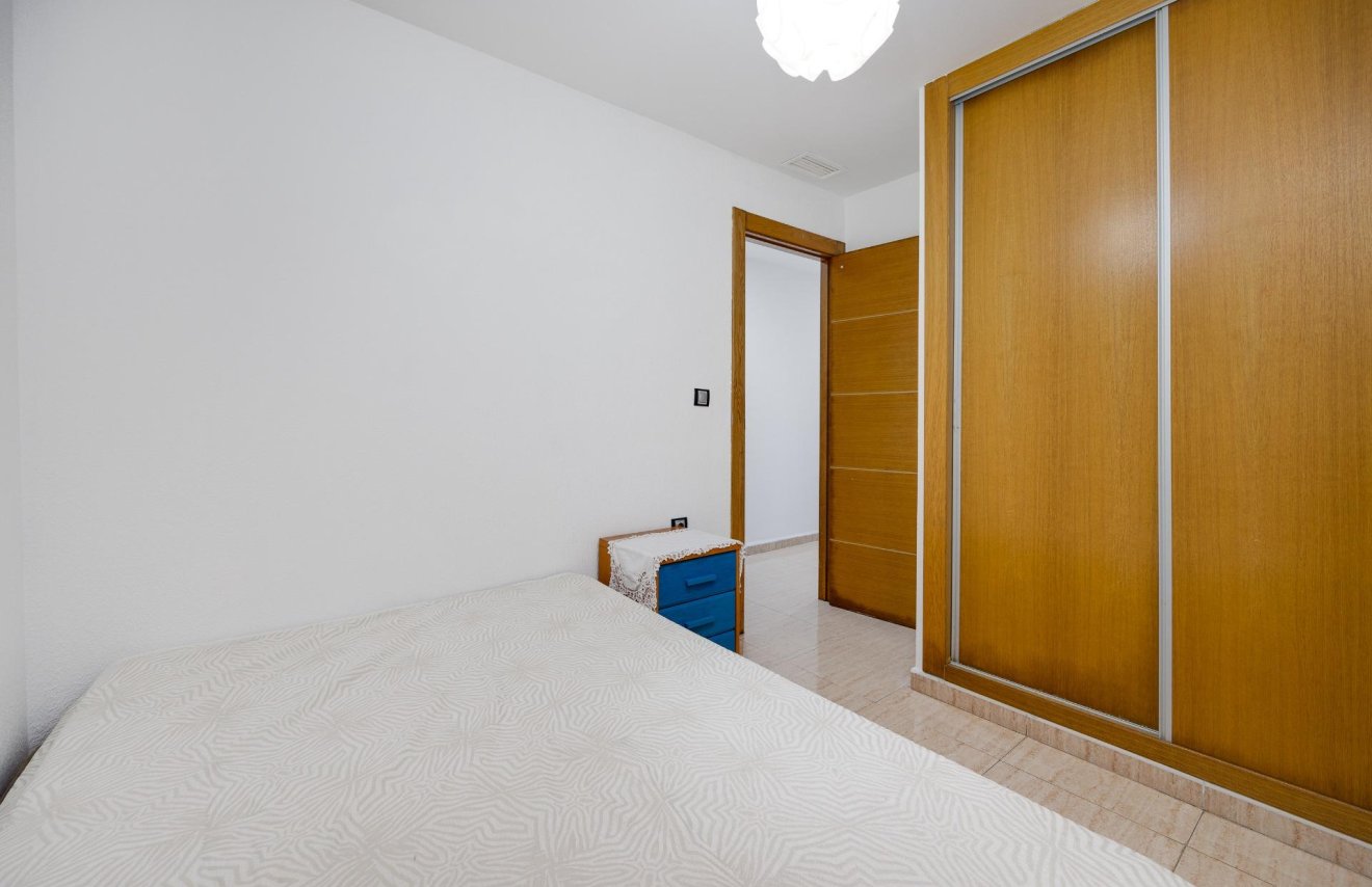 Resale - Apartamento - Torrevieja - Playa del Cura