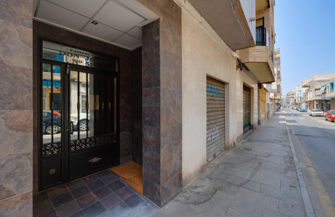 Resale - Apartamento - Torrevieja - Playa del Cura