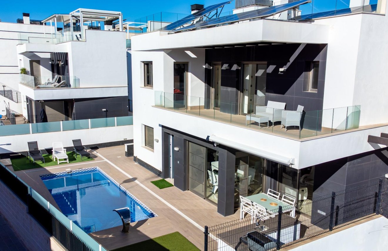 Resale - Villa - Orihuela Costa - PAU 8