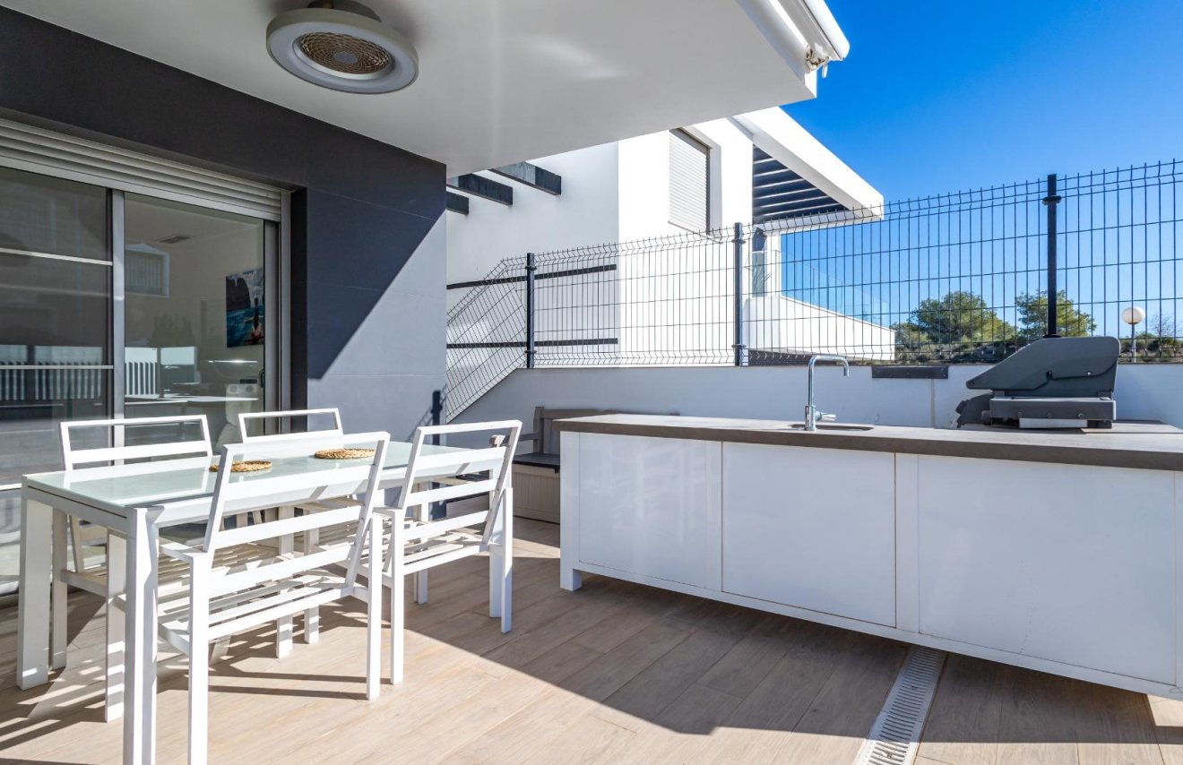 Resale - Villa - Orihuela Costa - PAU 8