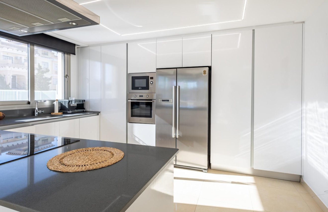 Resale - Villa - Orihuela Costa - PAU 8