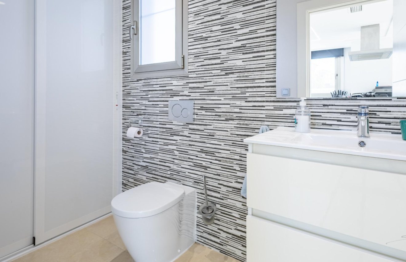 Resale - Villa - Orihuela Costa - PAU 8