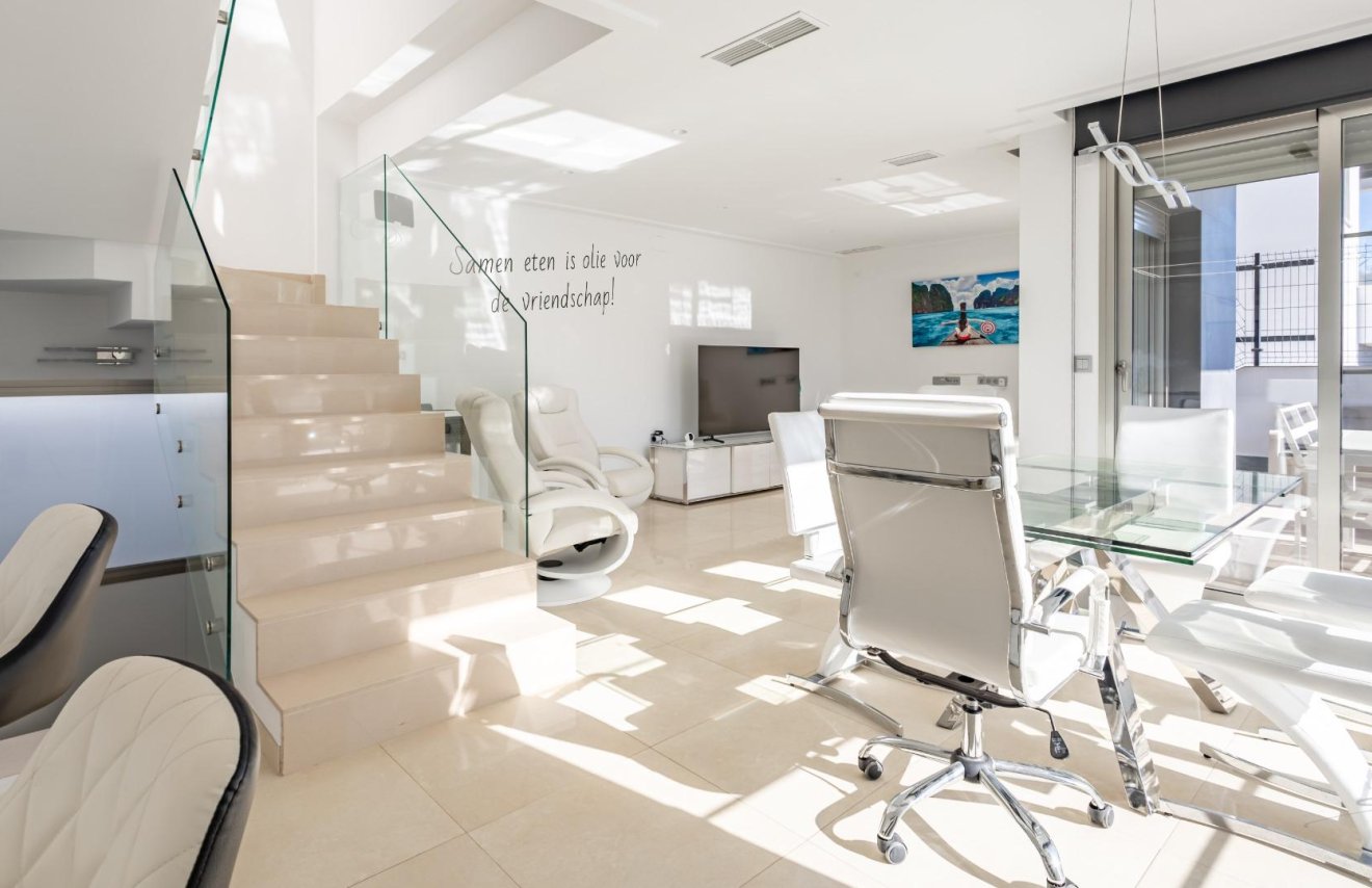 Resale - Villa - Orihuela Costa - PAU 8