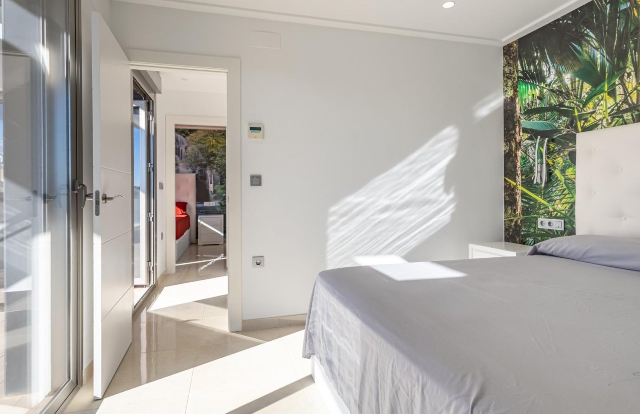 Resale - Villa - Orihuela Costa - PAU 8