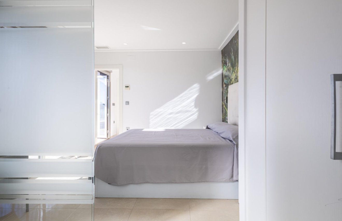 Resale - Villa - Orihuela Costa - PAU 8